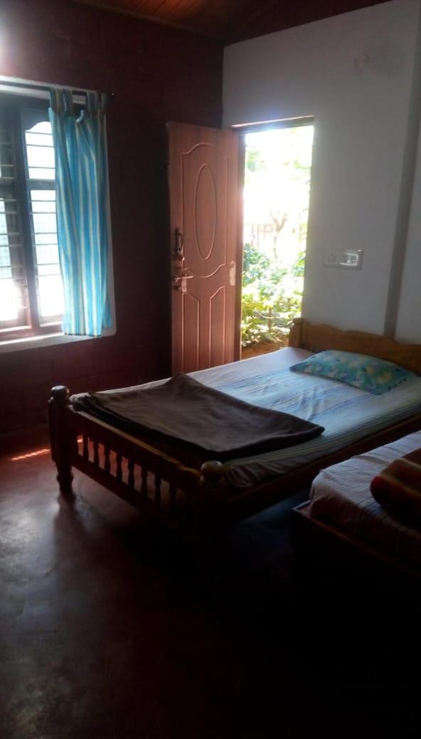 Athena Homestay Somvārpet Exterior foto